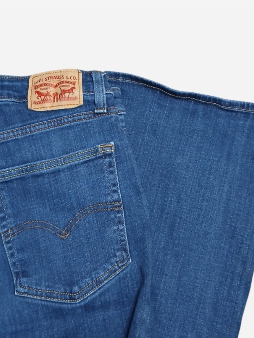 Levi's 726 Women's High Rise Flare Medium Wash Blue Jeans - Size 30